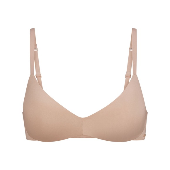 SKIMS Wireless Form Push Up Bra - Picture 2 of 3